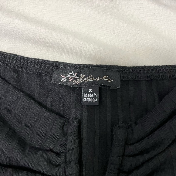 FashionNova Crop Top - Picture 3 of 3